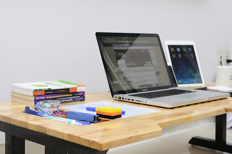 Bàn Ngồi Bệt zDesk -ZD68001